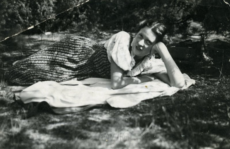 KKE 4932.jpg - Fot. Portret. Jadwiga Strumiłło, Miratycze, 1940 r.